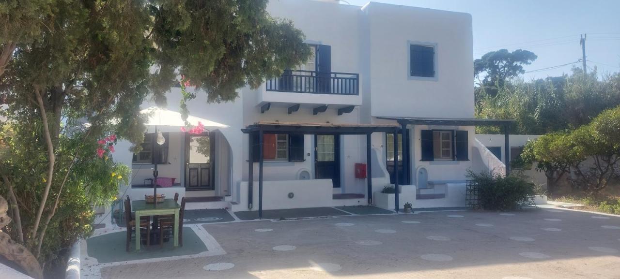 Ο Μπαξεσ Apartment Livadi  Ngoại thất bức ảnh